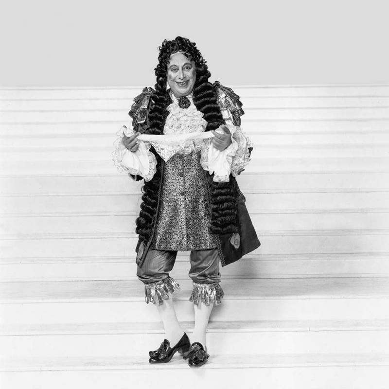 de Molière, con dirección de José María Paolantonio y un elenco integrado por Osvaldo Terranova, Graciela Araujo, Alicia Berdaxagar, Leopoldo Verona, Elena Tasisto, Rita Terranova, Hugo Soto, Alfonso De Grazia, Osvaldo Bermúdez y Horacio Roca.  
Sala Martín Coronado

