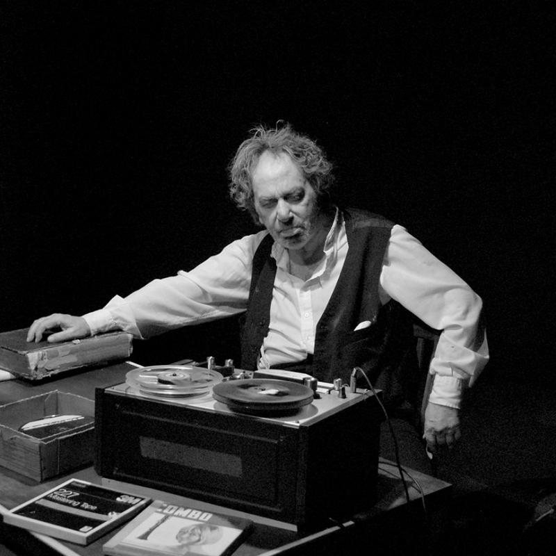 de Samuel Beckett, dirigida por Juan Carlos Gené. Con Walter Santa Ana.
Sala Cunill Cabanellas
