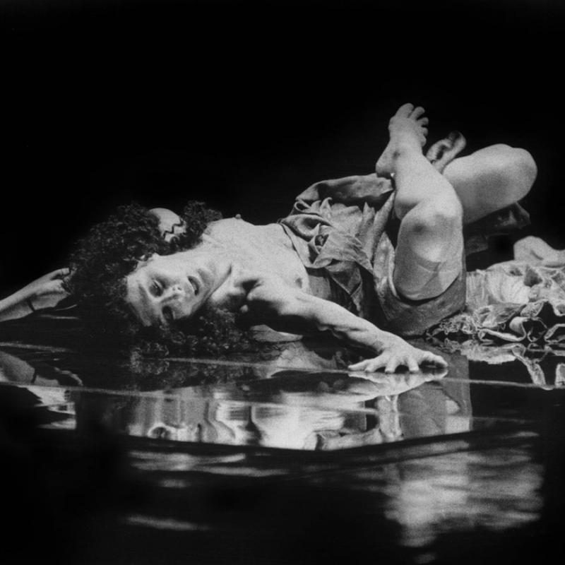 Retrato de la coreógrafa y bailarina argentina durante una de las funciones de Medea Medea en la  sala Casacuberta.
